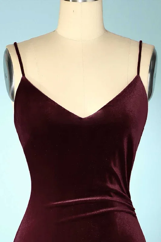 burgundy-velvet-v-neck-straps-long-bridesmaid-dress-with-slit