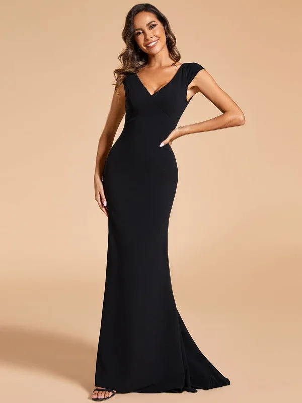 cap-sleeve-deep-v-neck-backless-fishtail-wedding-dress-eh0171a