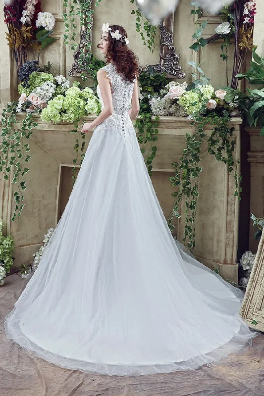 elegant-appliques-long-wedding-dress-with-train