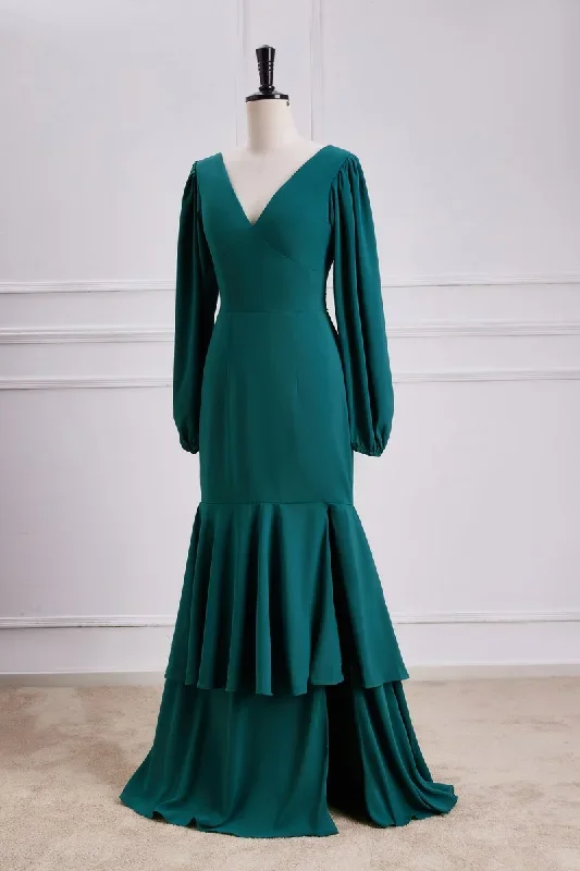 elegant-v-neck-emerald-green-mermaid-skirt-slit-bridesmaid-dresses