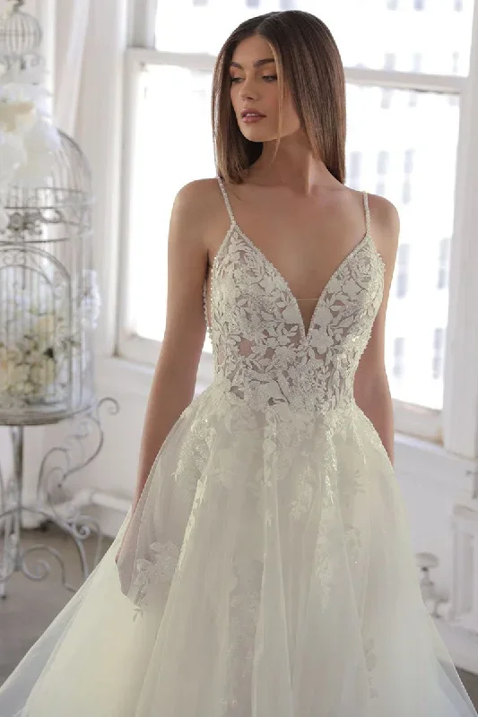 forever-fairytale-ethereal-lace-wedding-dress