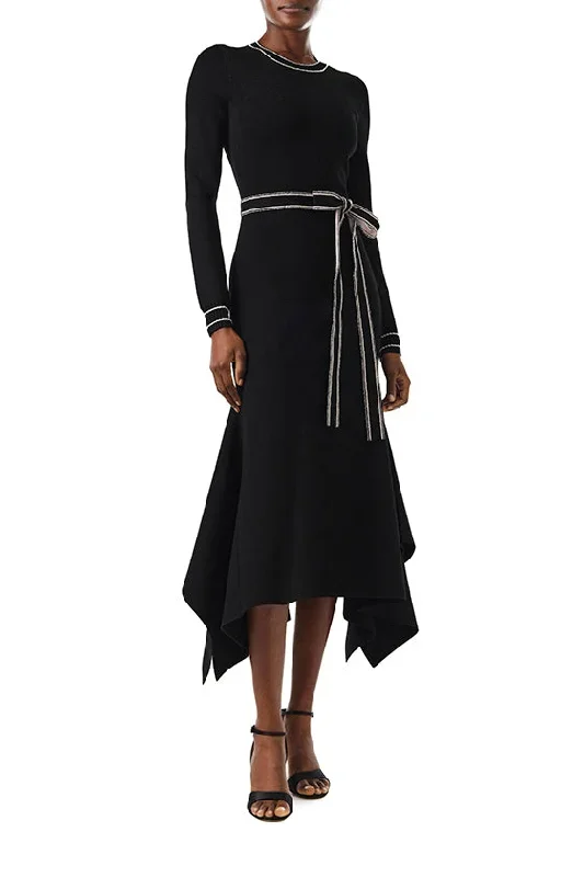 long-sleeve-noir-knit-dress