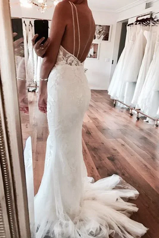 mermaid-deep-v-neck-wedding-dress-with-train