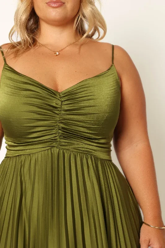 naira-pleated-maxi-dress-palm-green