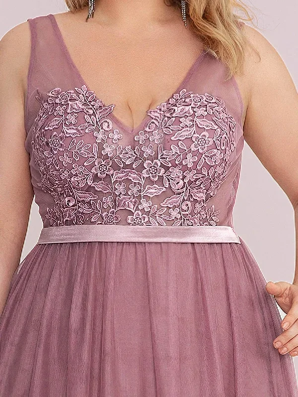 plus-size-womens-a-line-v-neck-floral-lace-appliques-bridesmaid-dress-ep00930