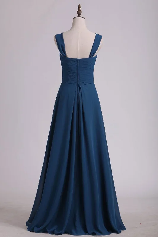 straps-navy-blue-floor-lenght-bridesmaid-dress